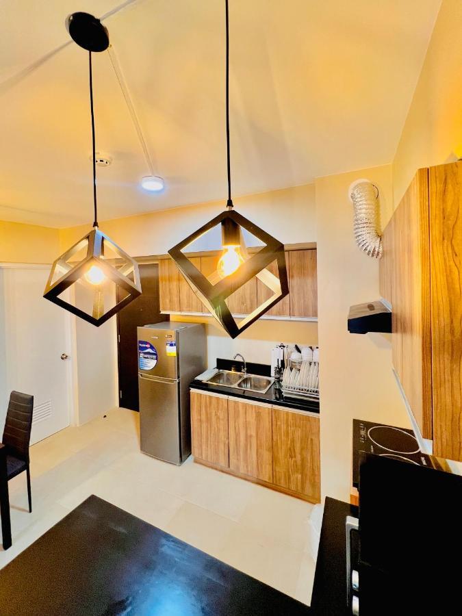 * *P Fantastic 2Br Option For 8 Apartment Iloilo City Exterior foto